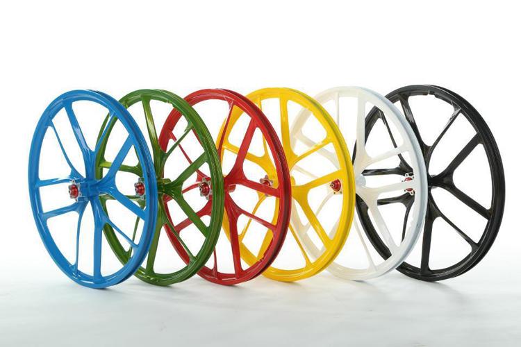 中国工厂供应的 22英寸 5 辐自行车轮